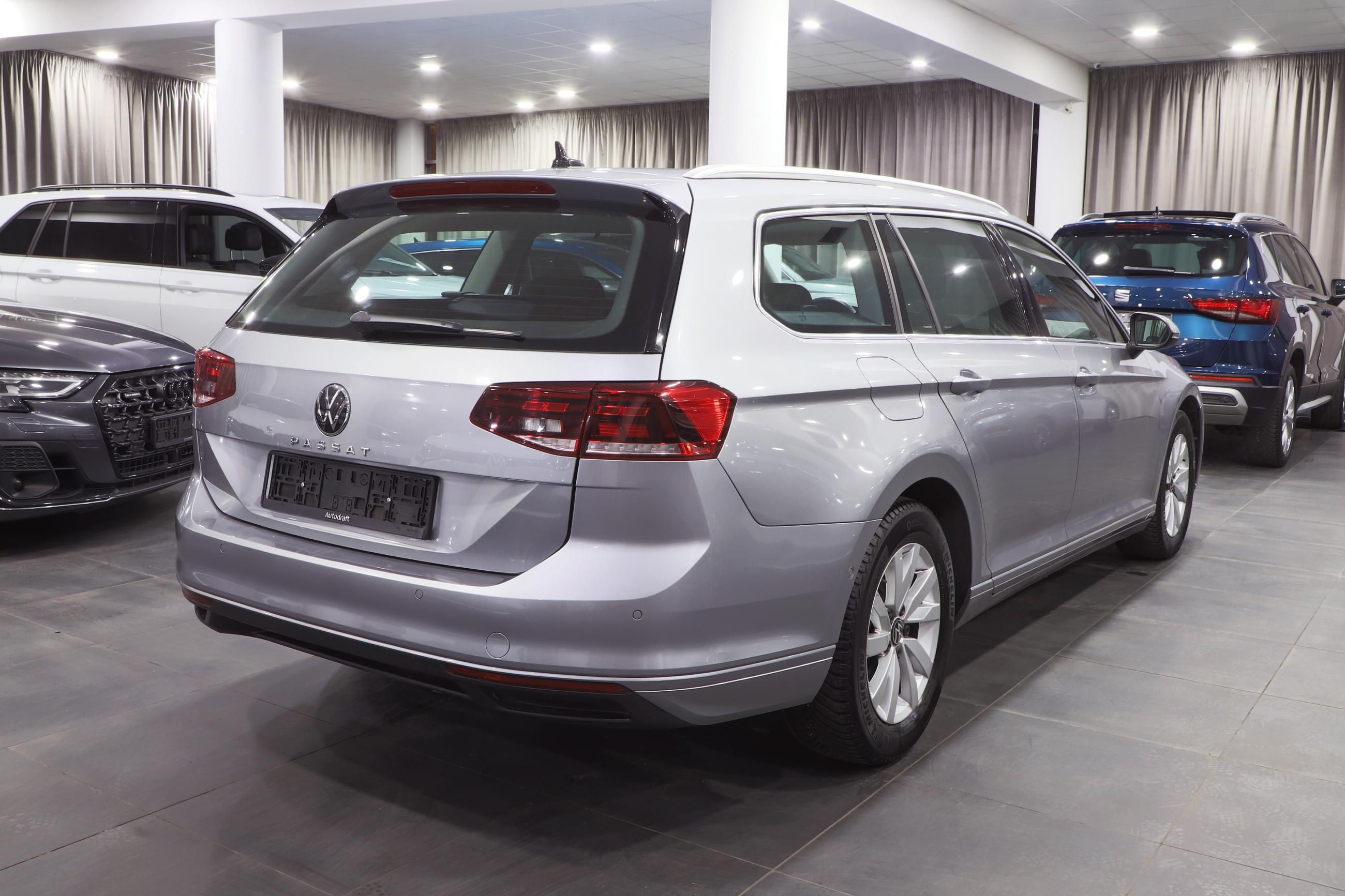 Volkswagen Passat Variant, 2.0 TDI 110kW DSG - fotka 3