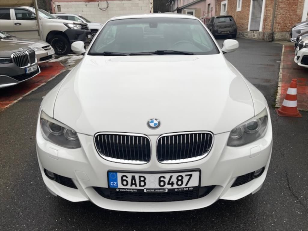 BMW Řada 3, 3,0 330d Cabrio 180kW, Automat - fotka 2