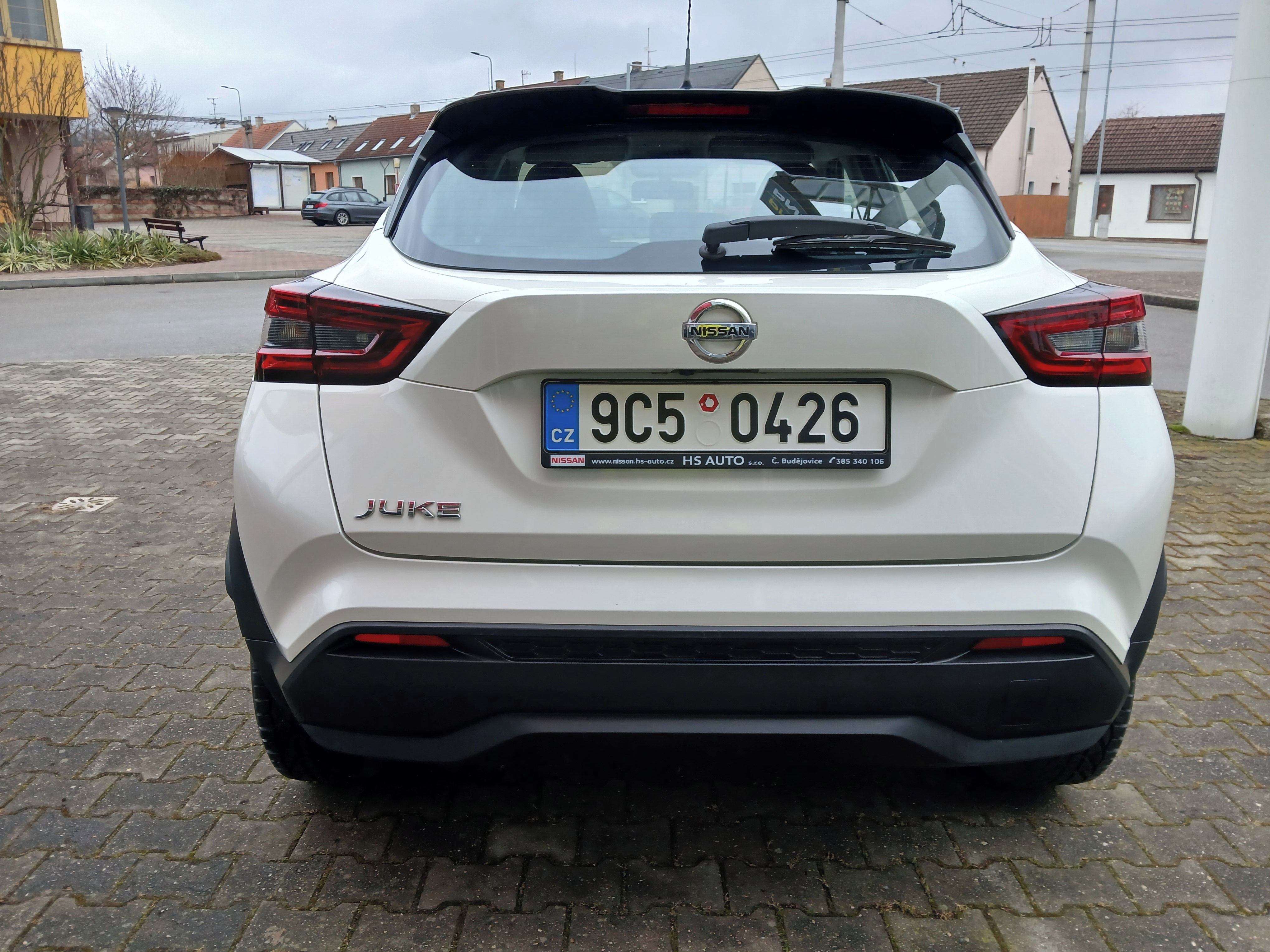 Nissan Juke, 1.0 DIG-T, 84kW, původ ČR - fotka 4
