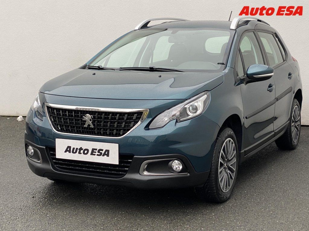Peugeot 2008, 1.2 i,1.maj,ČR,AC,temp - fotka 3