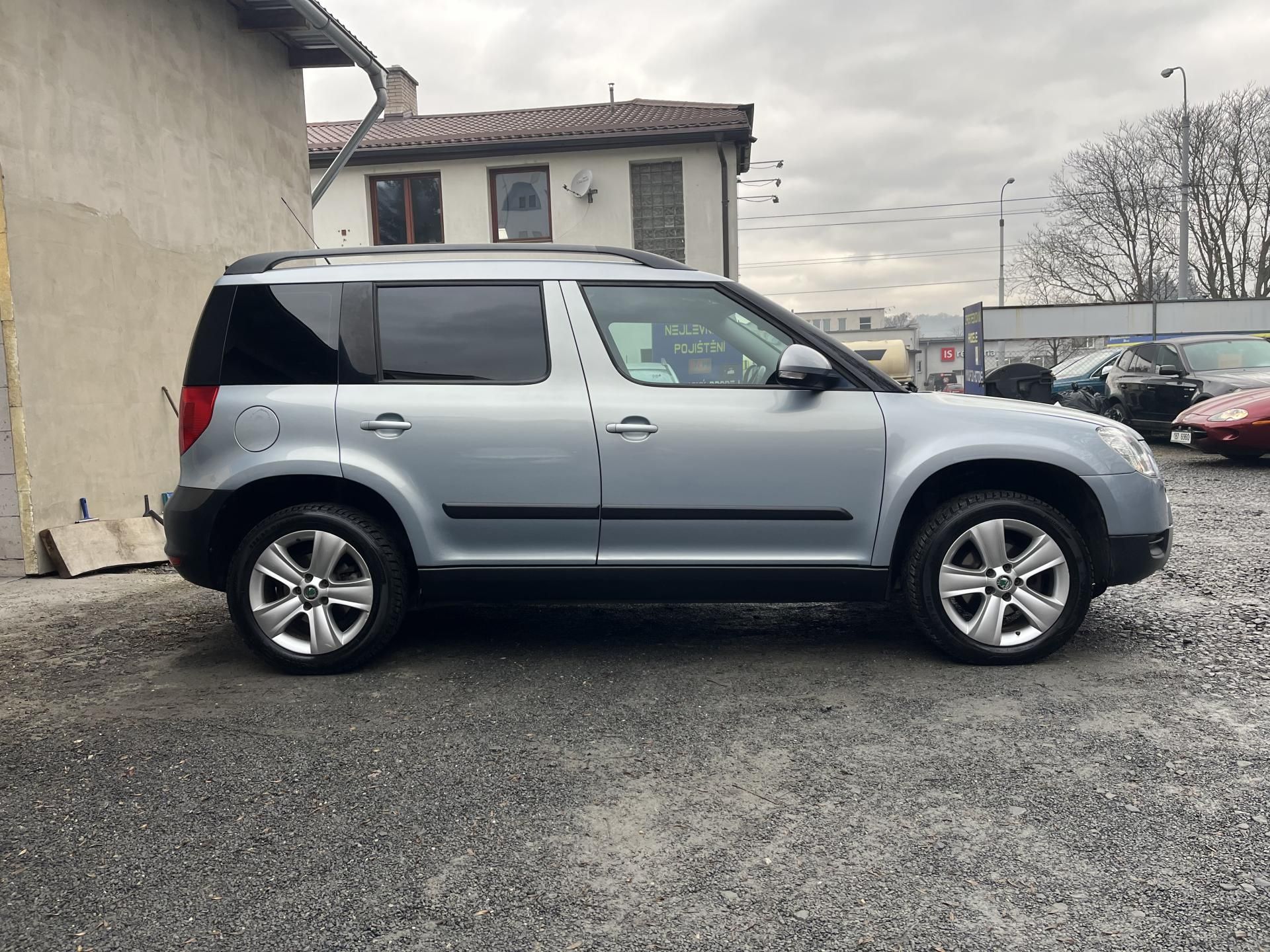 Škoda Yeti, 2,0 TDi 103Kw 4X4 MAN.ČR!!! - fotka 4