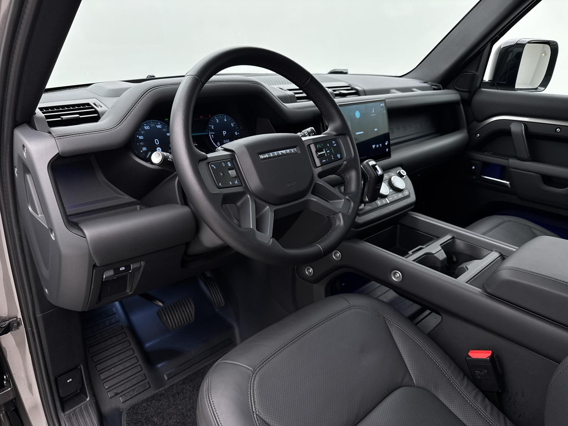 Land Rover Defender, 110 P425 X-DYNAMIC HSE AWD CZ - fotka 4