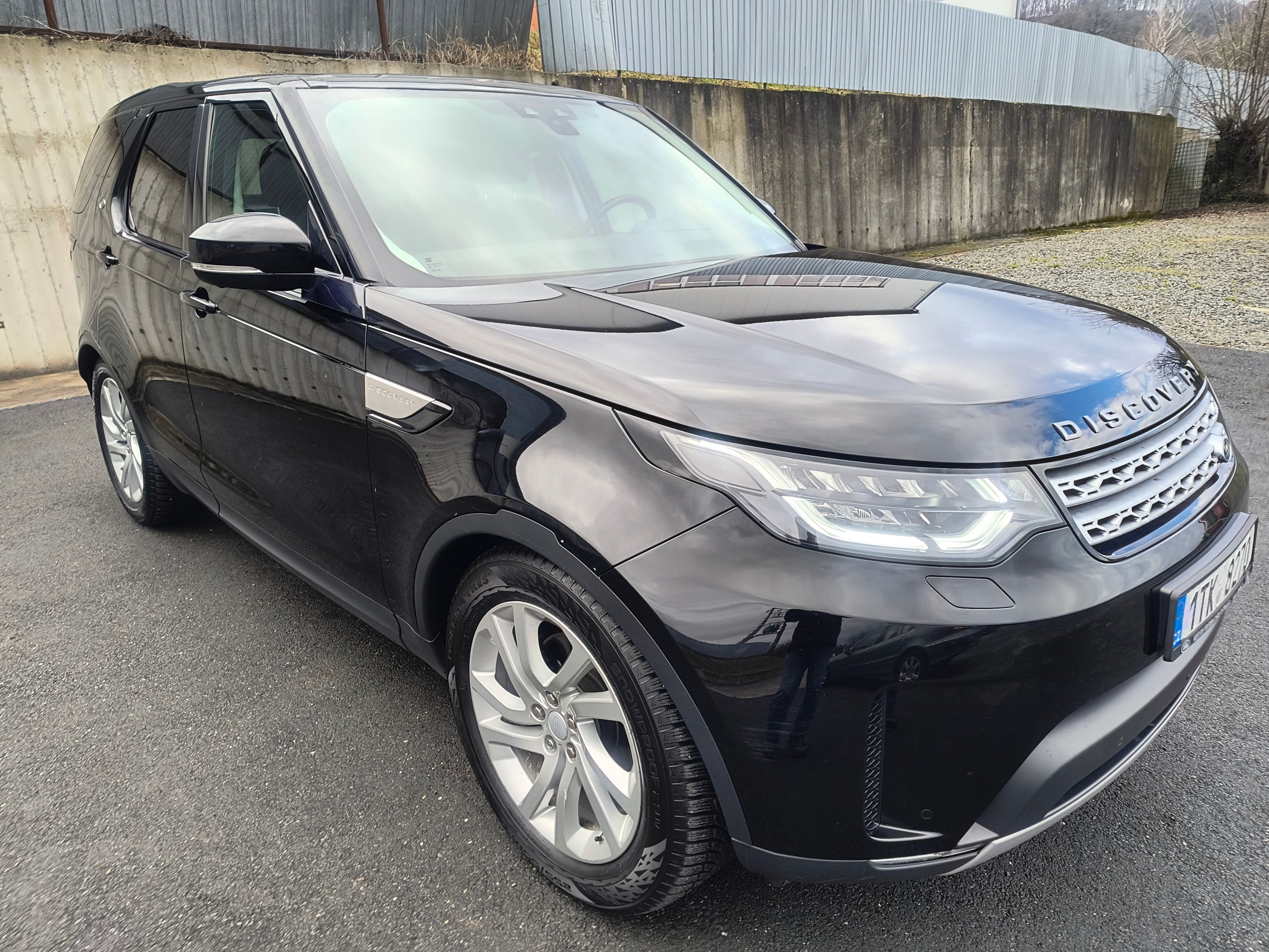 Land Rover Discovery, 3.0 TD6 HSE AT 1.MAJ.ČR/VZDUCH - fotka 6
