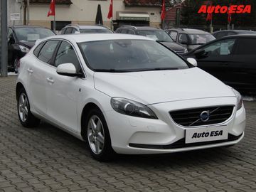 2.0 D,Navi,xenon,kůže