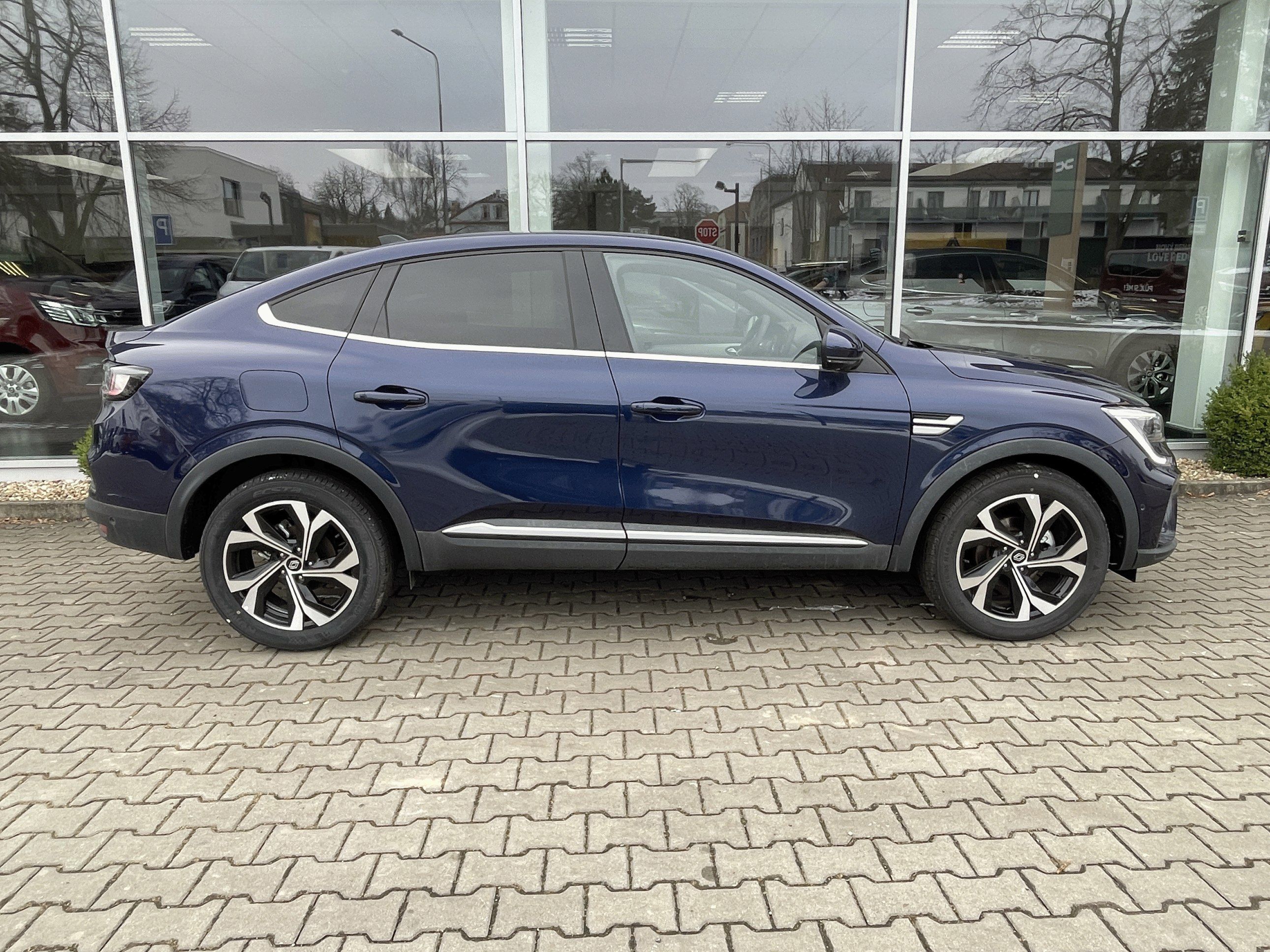 Renault Arkana, mild hybrid TCe 140 EDC Techno - fotka 3