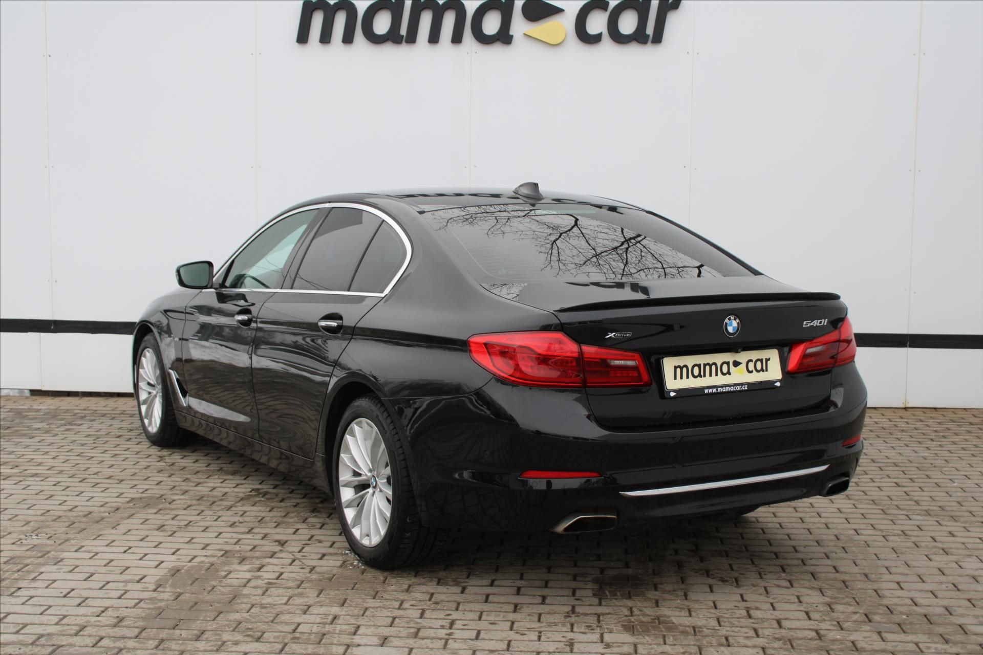 BMW Řada 5, 540i xDrive 250kW LUXURY ČR - fotka 5