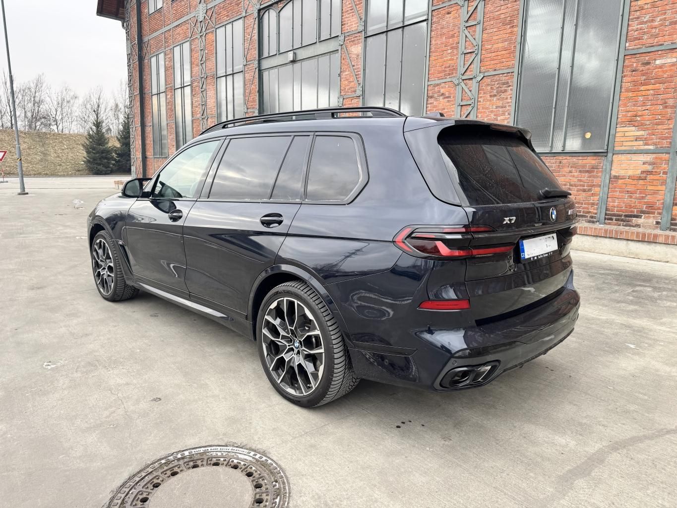 BMW X7, M60i xD 390 KW, TAŽNÉ - fotka 6