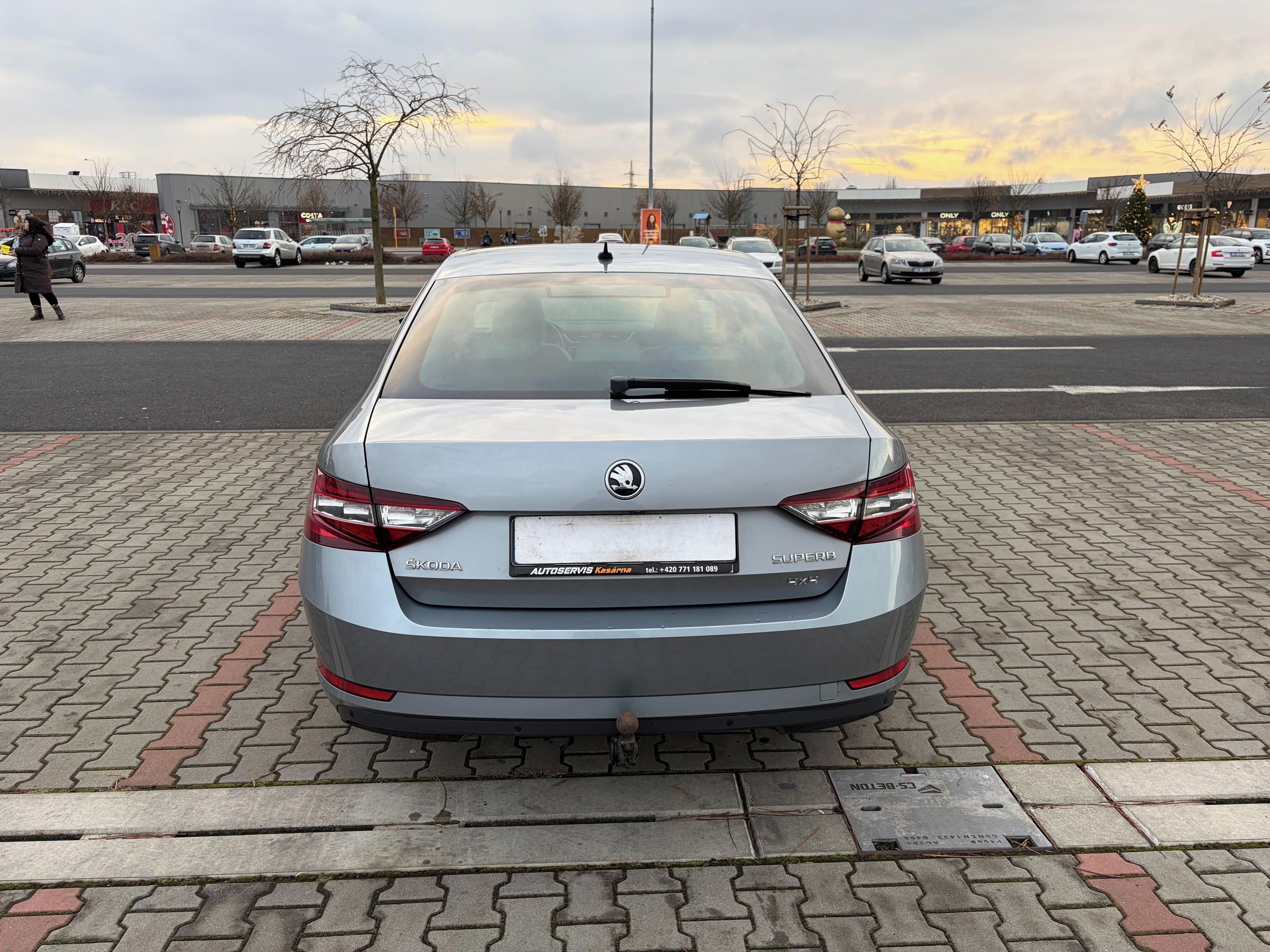 Škoda Superb, III 2.0 TDi 140kw 4x4 DSG L&K - fotka 4