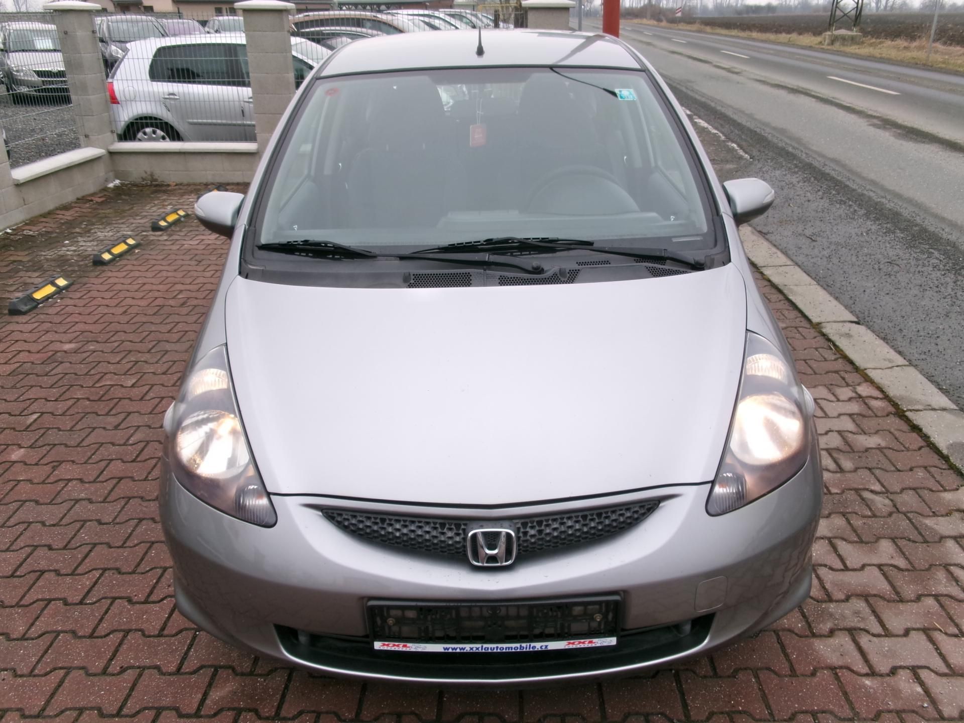 Honda Jazz, 1,3i AC ALU TAŽNÉ - fotka 4