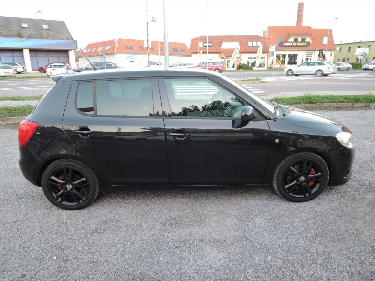 Škoda Fabia, 1,4 TSI RS DSG 180PS Servis - fotka 5