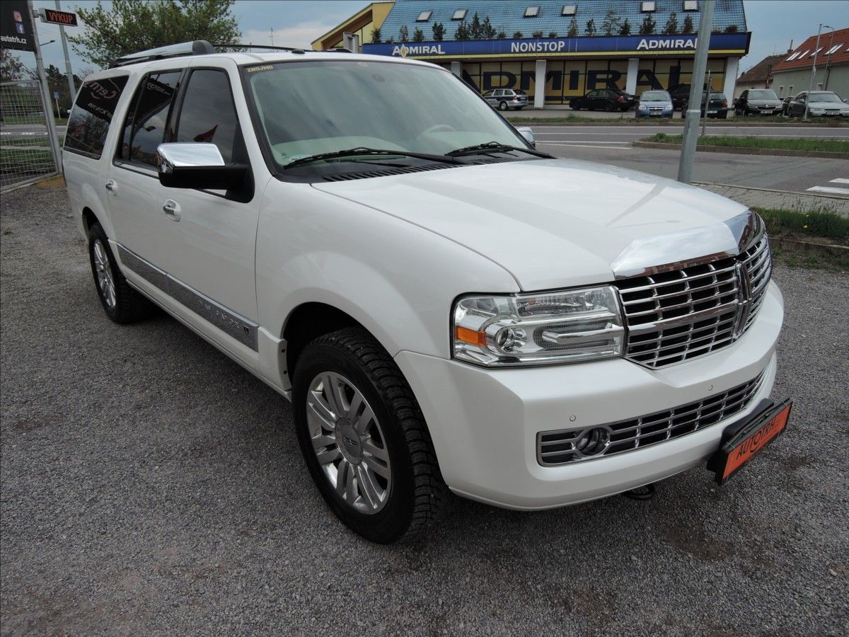 Lincoln Navigator, 5,4 i V8 24V Aut 4x4 LPG  Long - fotka 3