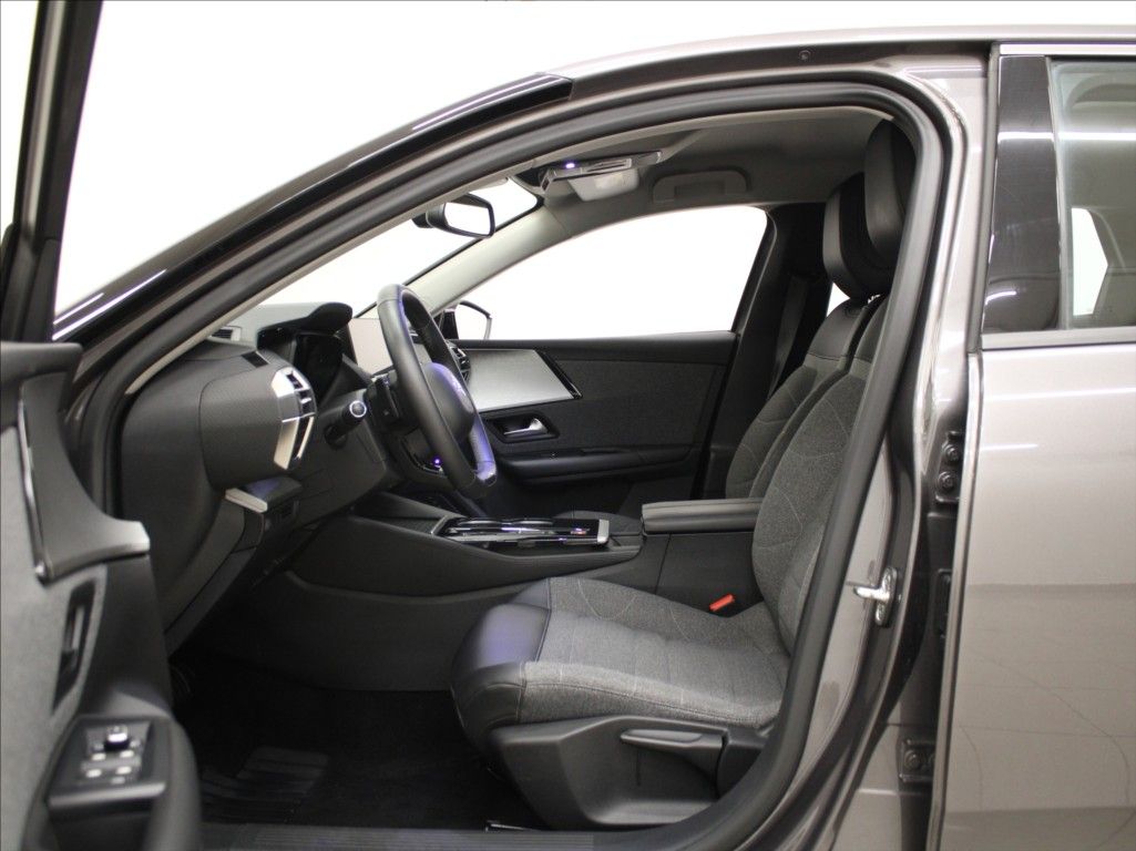 Citroën C5 X, 1,2 PT 96kW AT Feel 48tkm. - fotka 6
