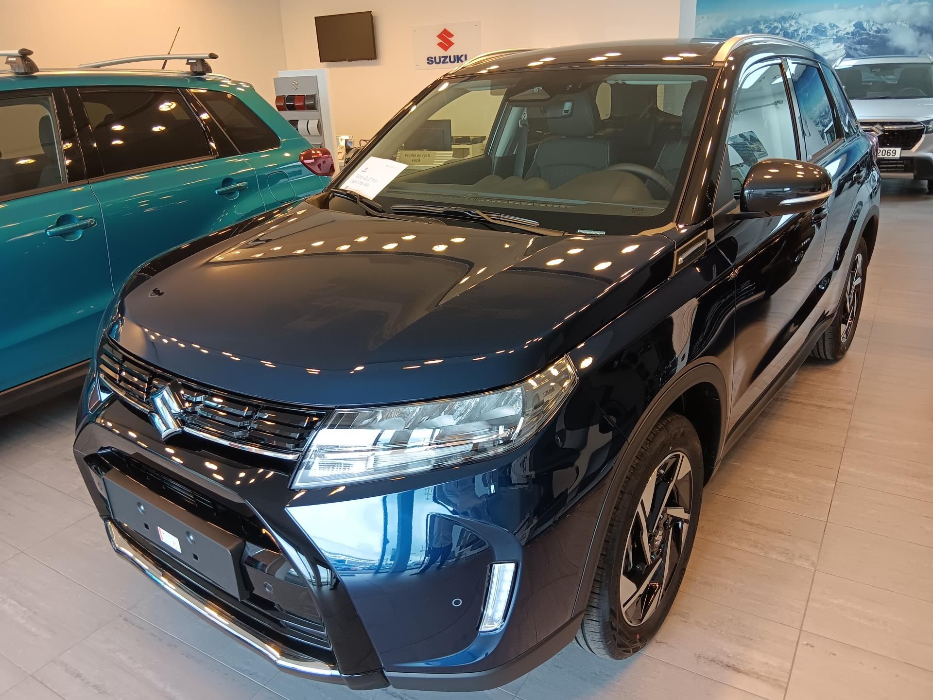 Suzuki Vitara, ELEGANCE 1,4 HYBRID A/T 4x2 - fotka 3