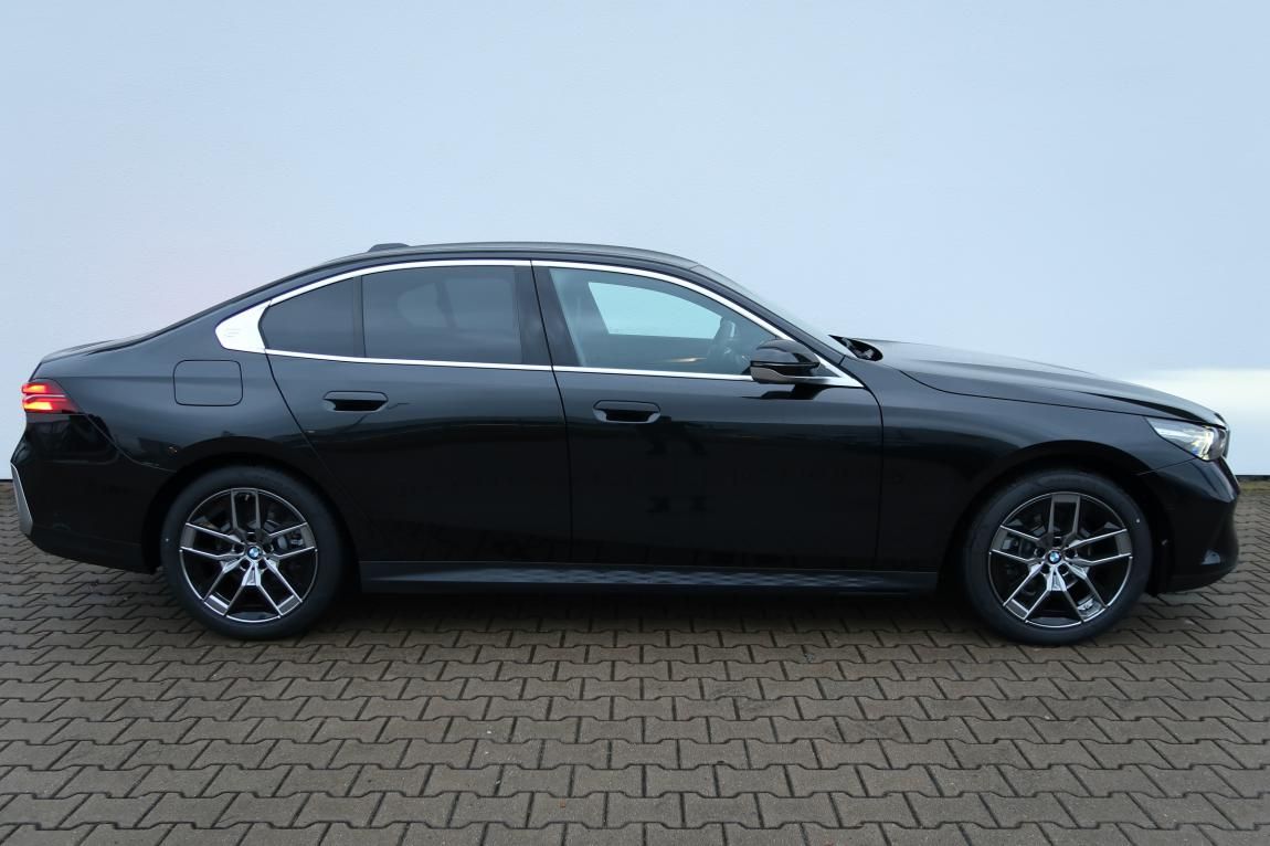 BMW Řada 5, 520i - fotka 5