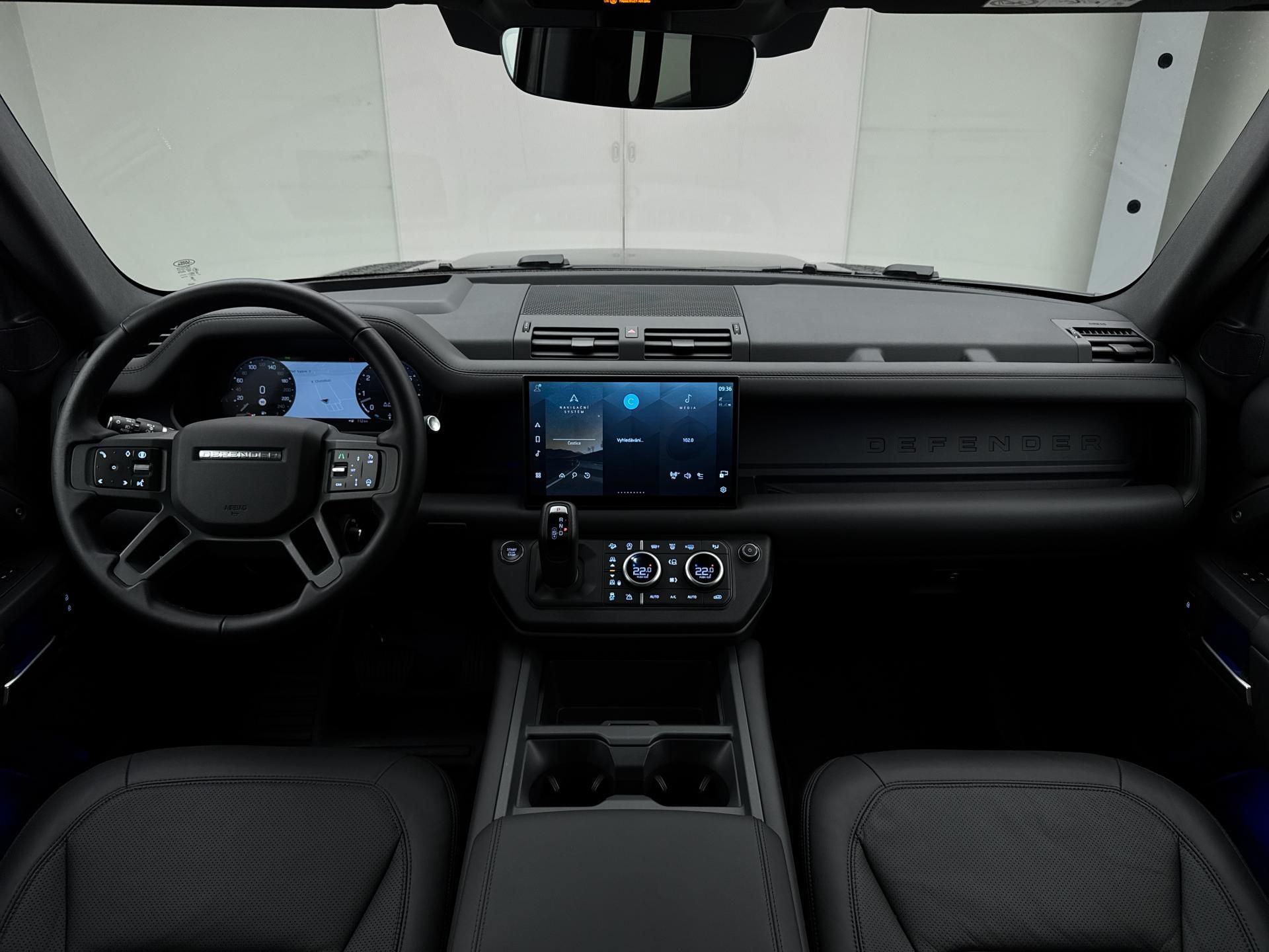 Land Rover Defender, 110 P425 X-DYNAMIC HSE AWD CZ - fotka 2