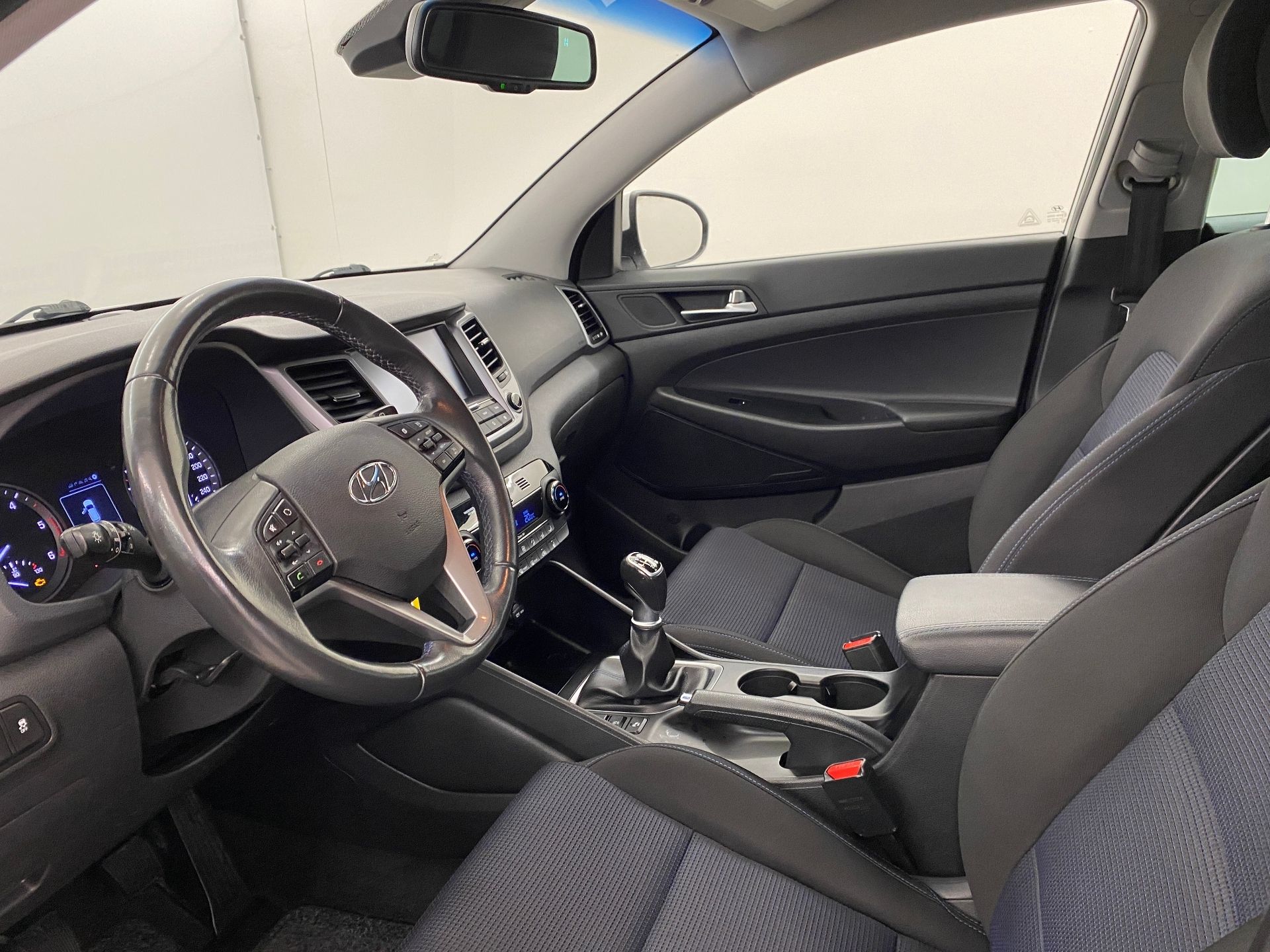 Hyundai Tucson, 1.7 CRDi 85 kW 1. maj. - fotka 5