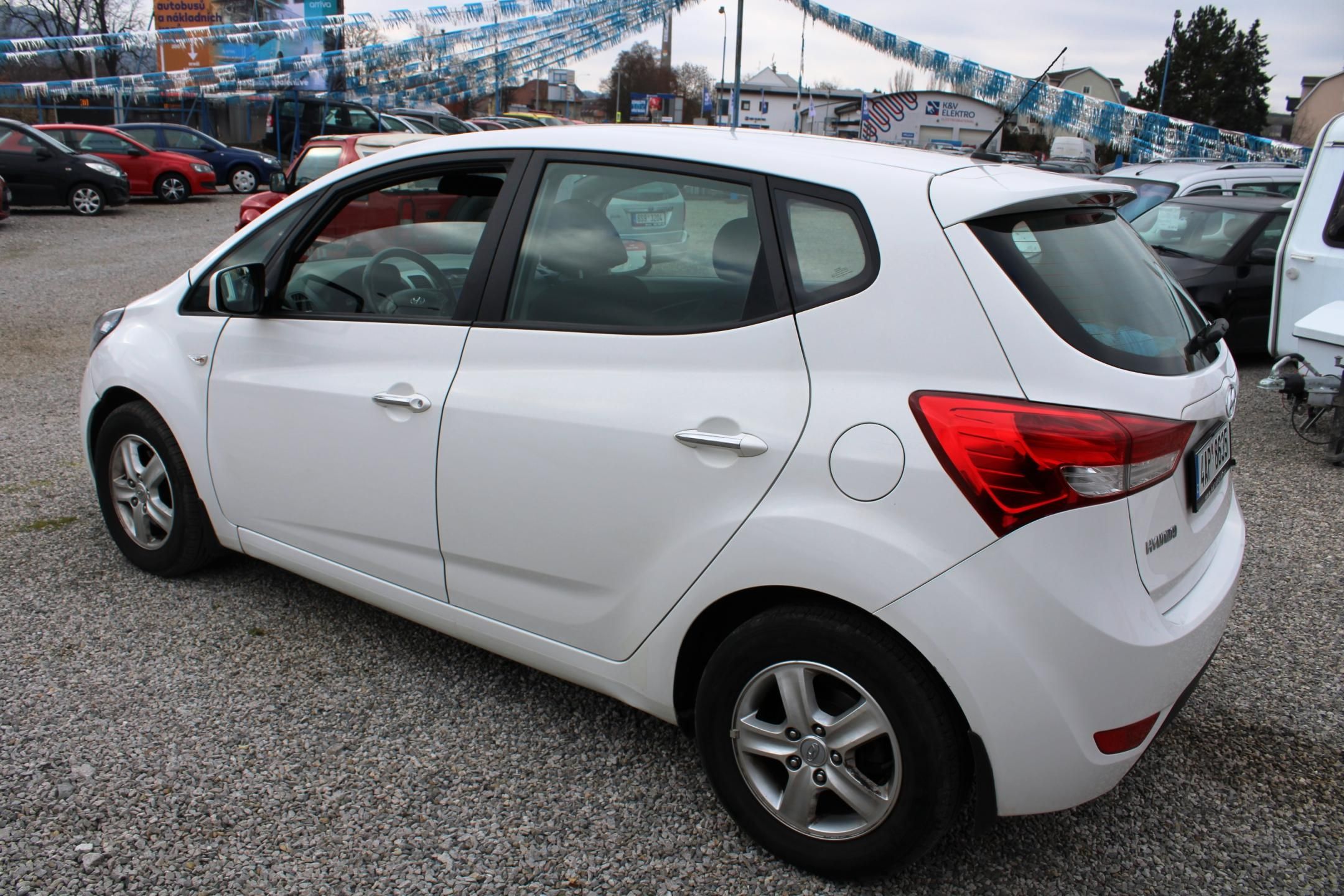 Hyundai ix20, 1,6 CRDI KLIMA KOUPENO CZ ALU - fotka 5
