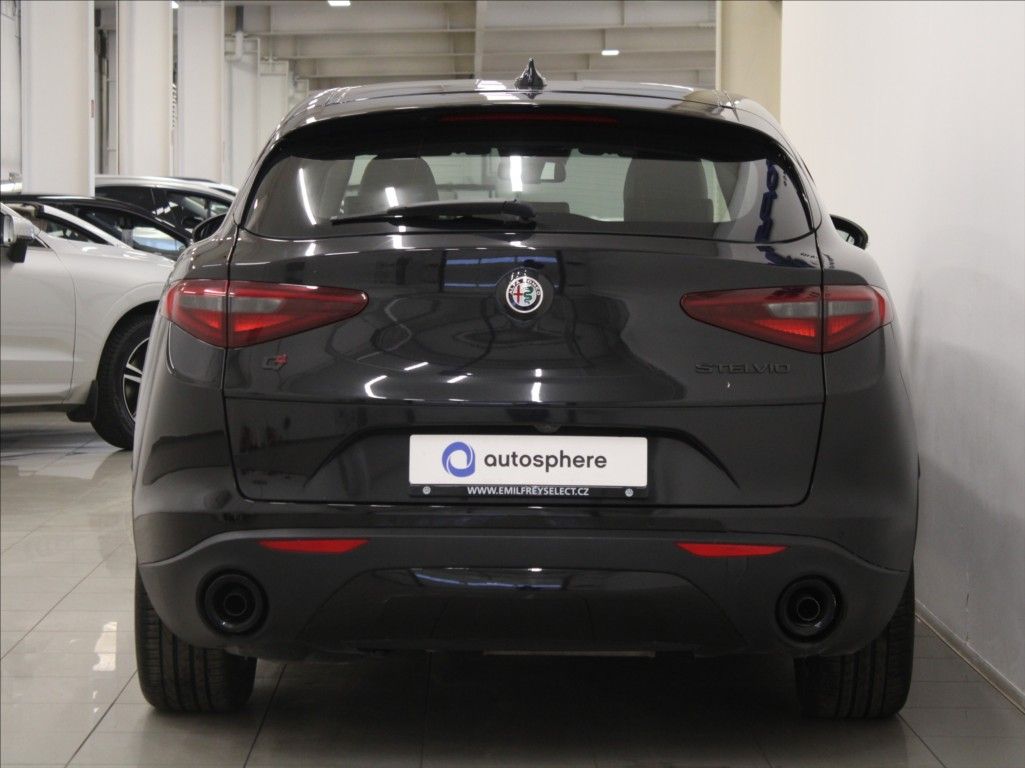 Alfa Romeo Stelvio, 2,2 JTD 140kW Q4 Bezklíč KAM. - fotka 4