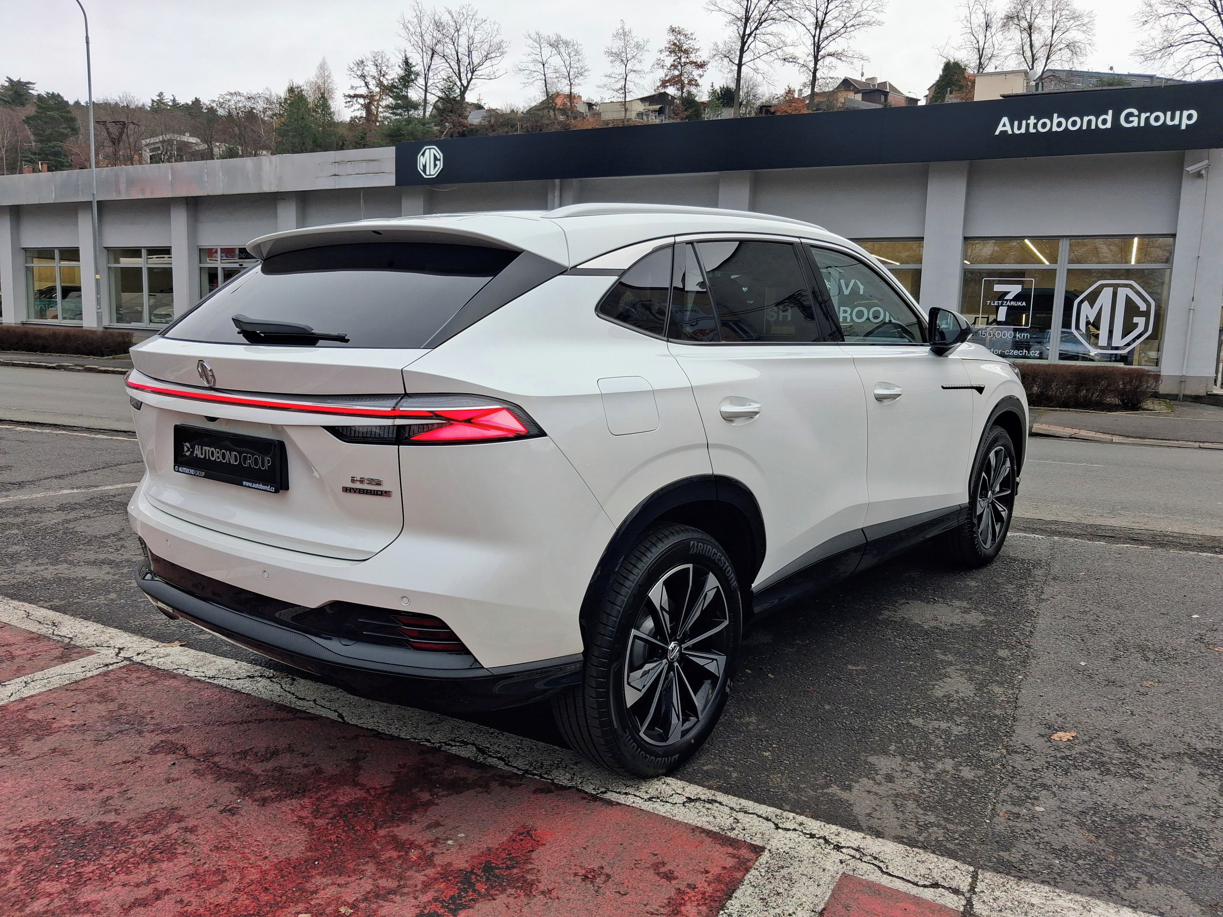 MG HS, EXCLUSIVE Hybrid+ 165kW 4x2 3A - fotka 5