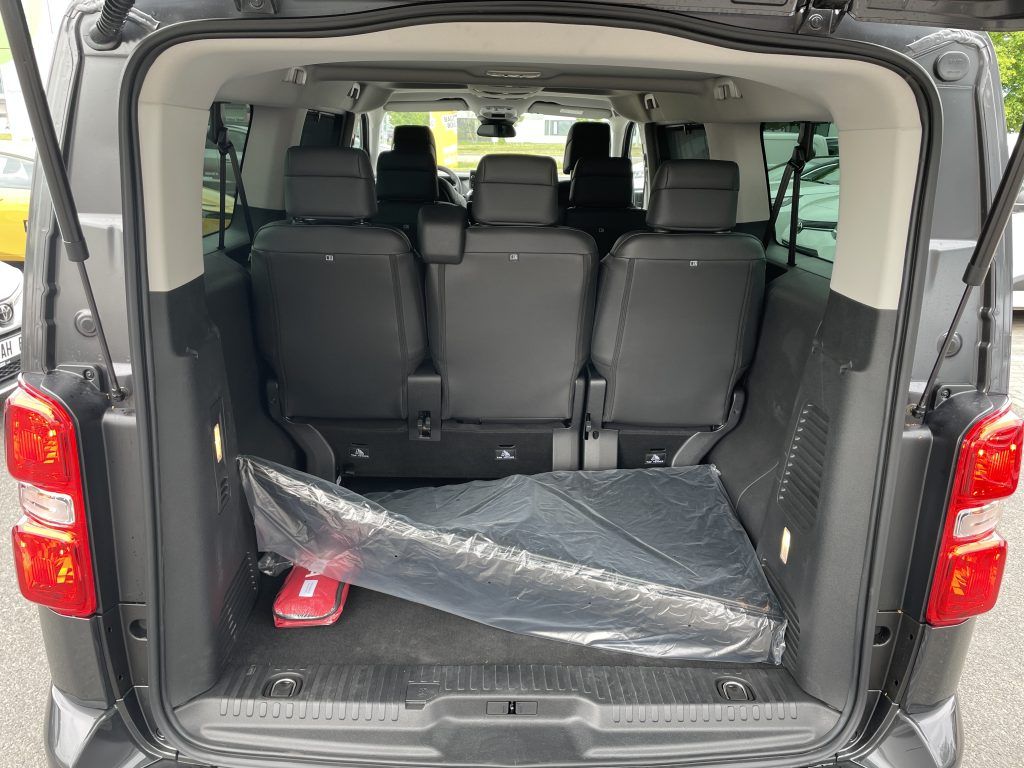 Toyota Proace Verso, 2.0 8AT L2 VIP 7S ODBĚR 3/2026 - fotka 6