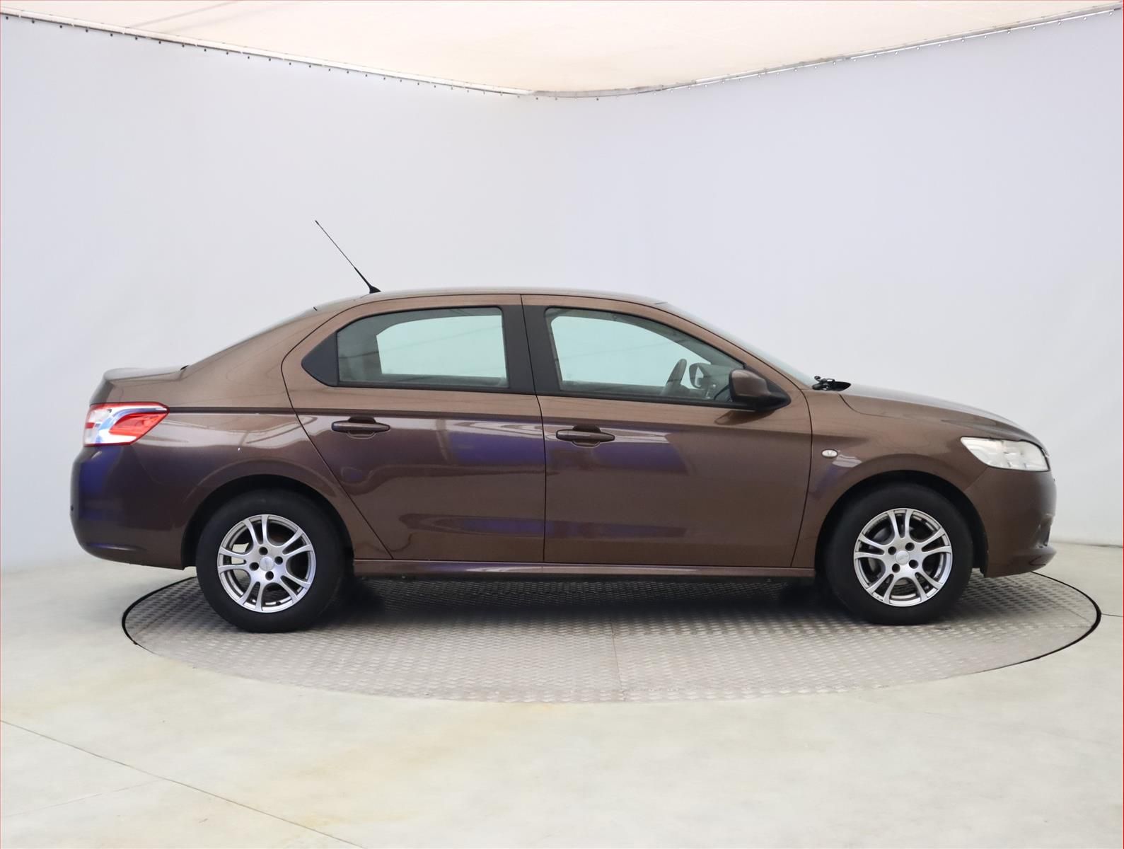 Peugeot 301, 1.2 VTi, NOVÁ CENA, Klima - fotka 6