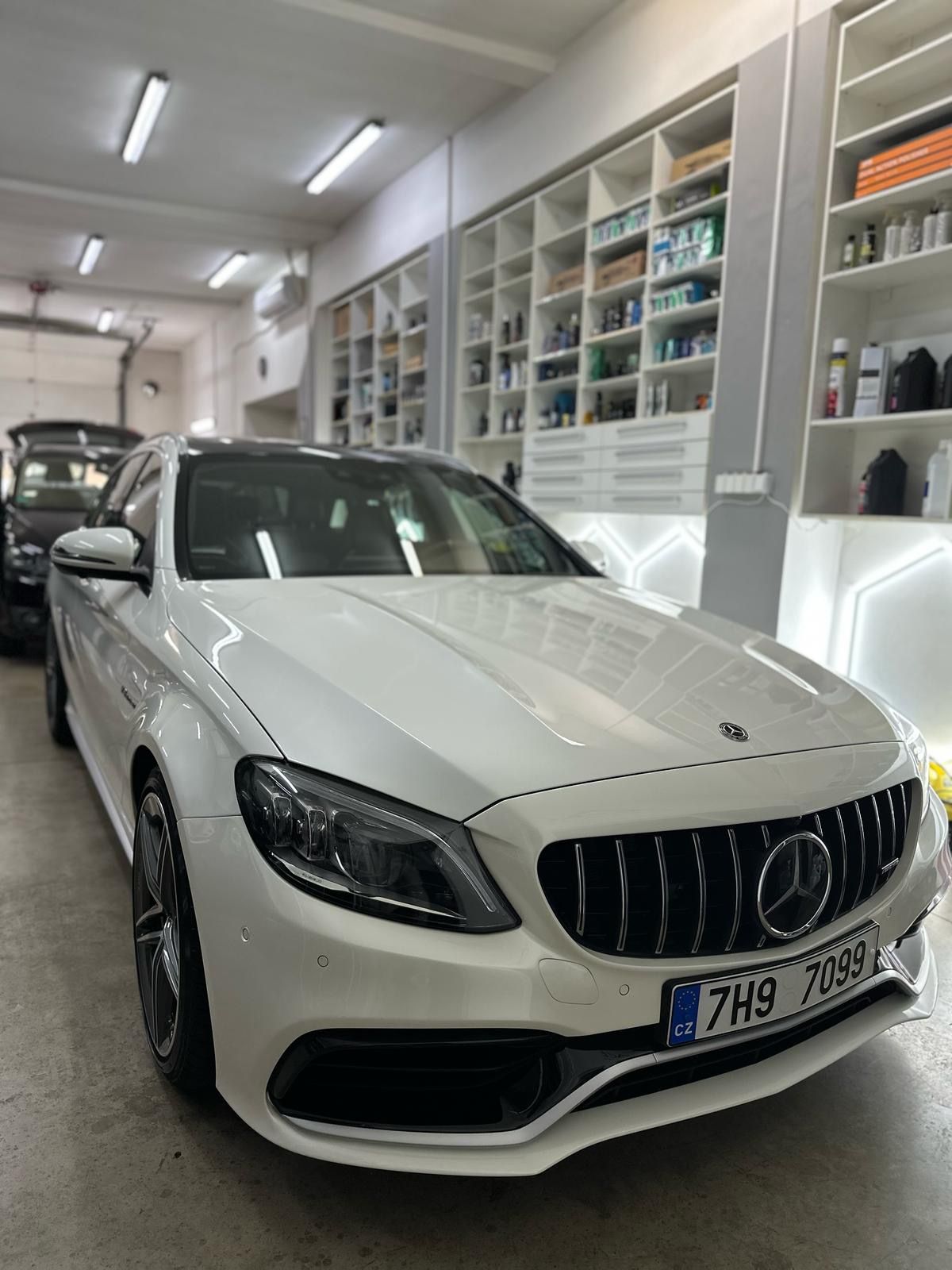 Mercedes-Benz Třídy C, C63s - fotka 2