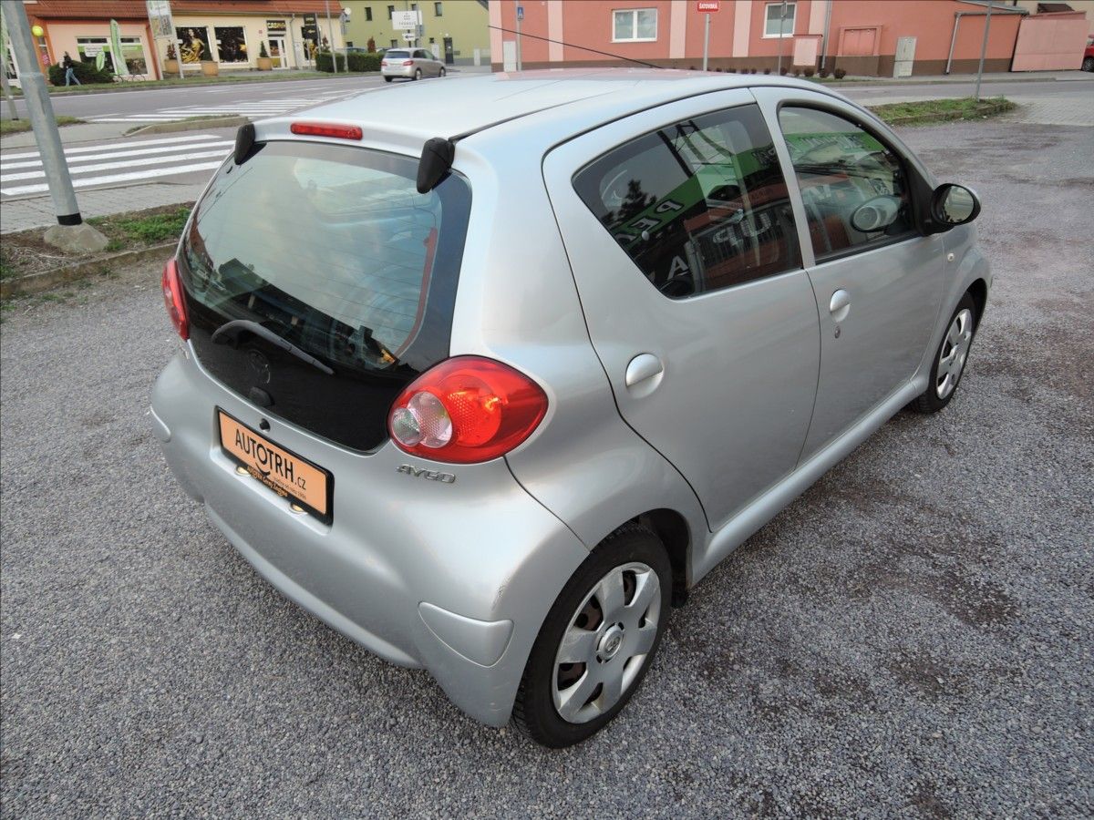 Toyota Aygo, 1,0 VVT-i Cool Servis - fotka 5