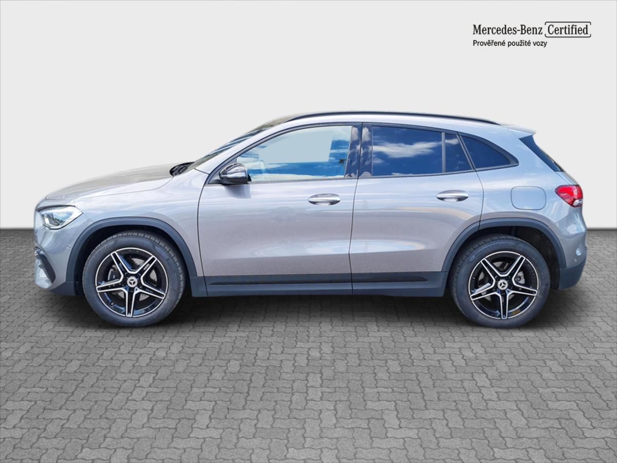 Mercedes-Benz GLA, GLA 250e AMG Line Night - fotka 2