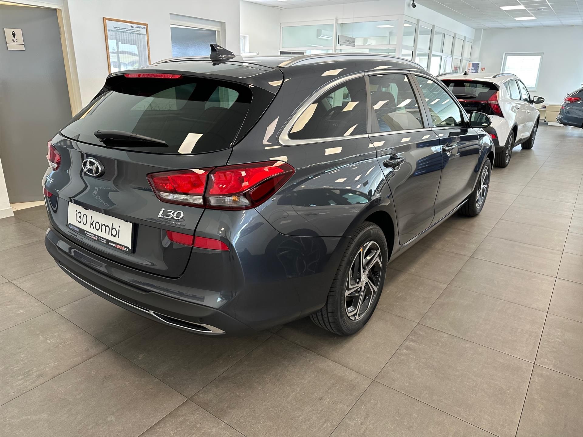 Hyundai i30, 1,5 i  GO CZECH - fotka 4