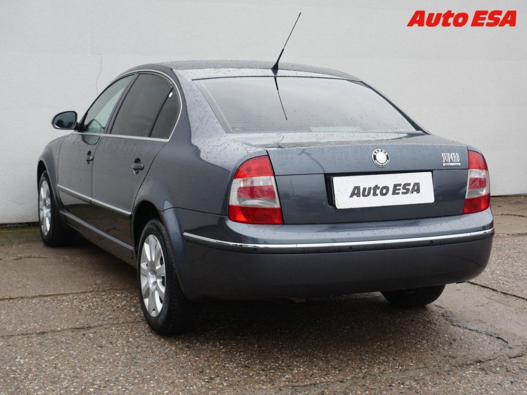 Škoda Superb, 1.8 T,2.maj,AC,park.čidla - fotka 4