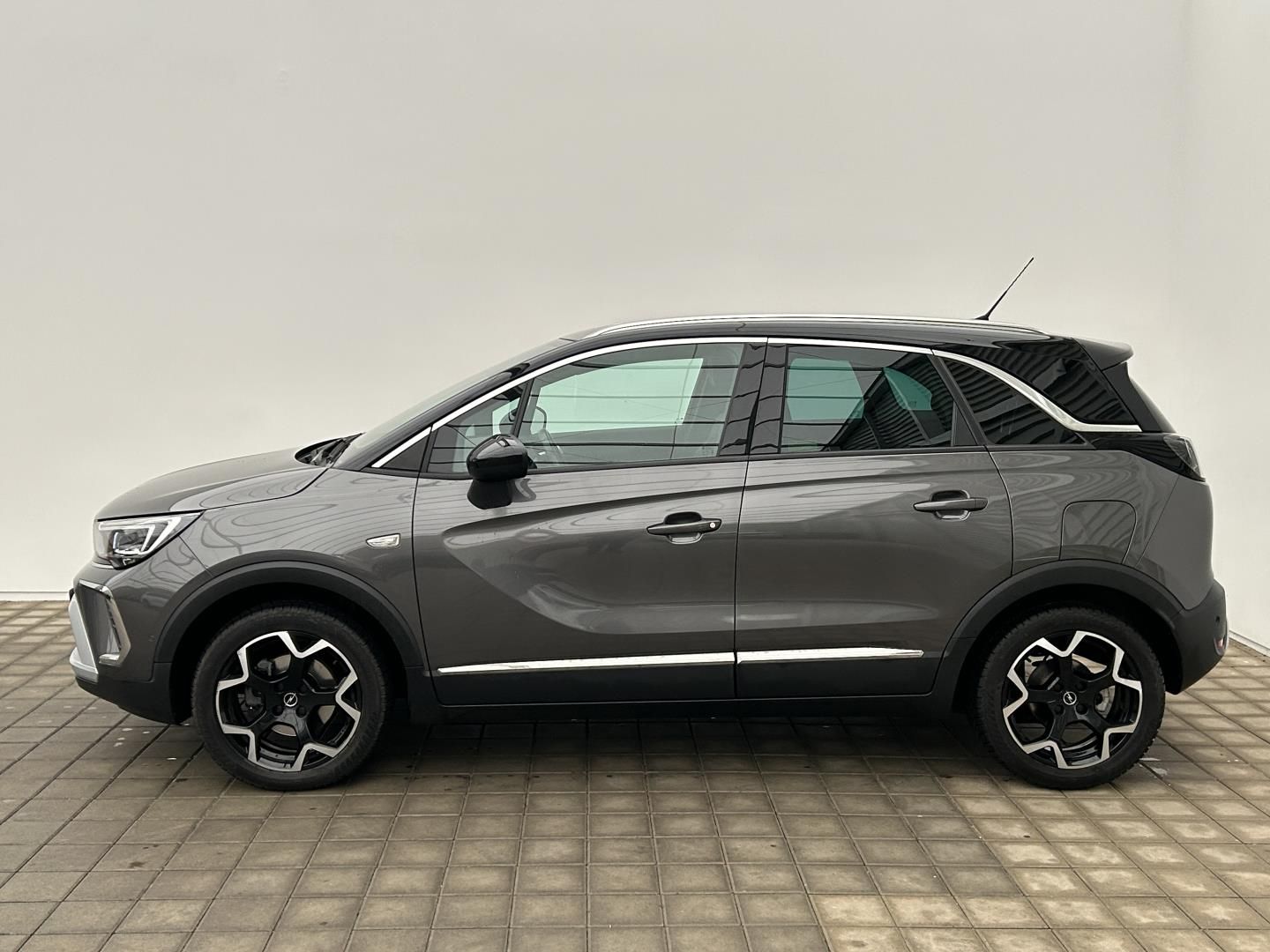 Opel Crossland, 1.2TURBO 96kW Ultimate - fotka 4