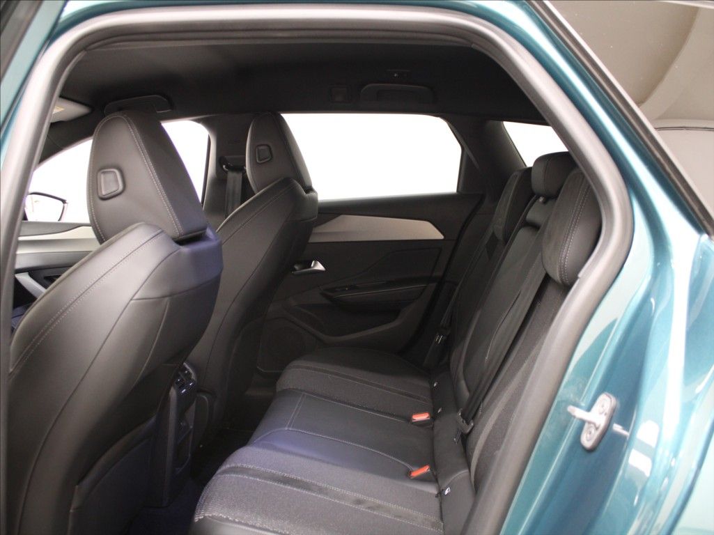 Peugeot 308, 1,2 PT 96kW AT GT-line13tkm - fotka 6