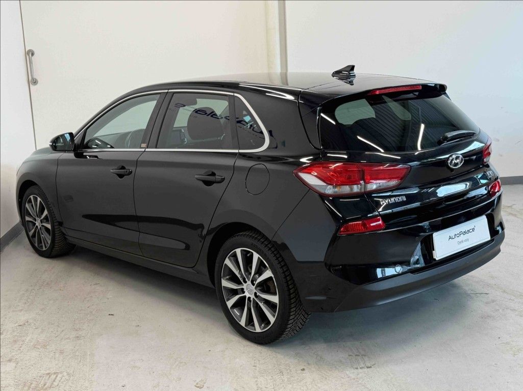 Hyundai i30, 1,4 T-GDI AUTOMAT STYLE - fotka 6