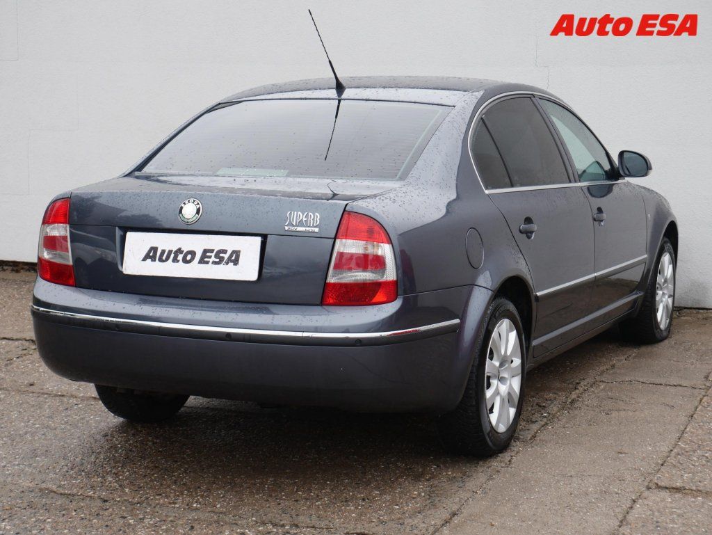 Škoda Superb, 1.8 T,2.maj,AC,park.čidla - fotka 6