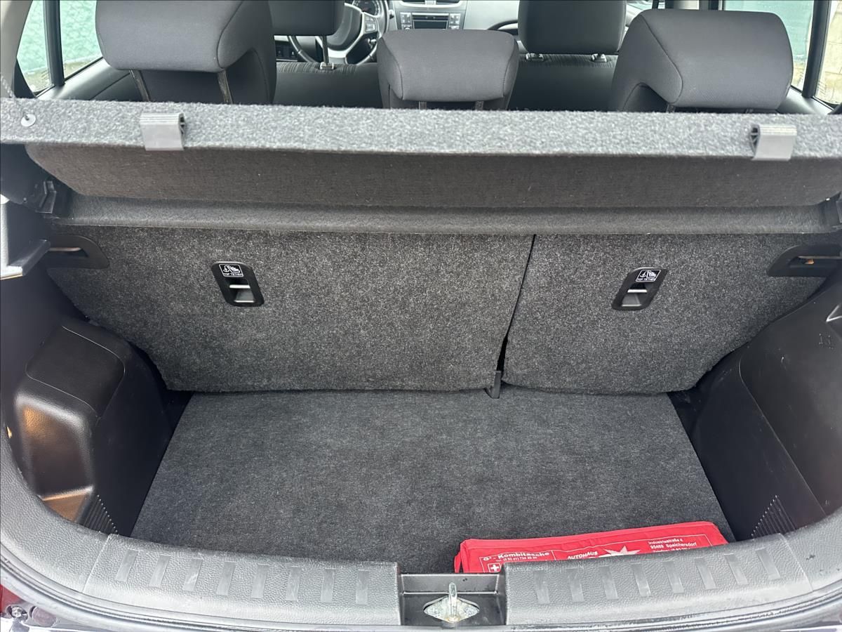 Suzuki Swift, 1,2 4x4 1.majitel - fotka 5