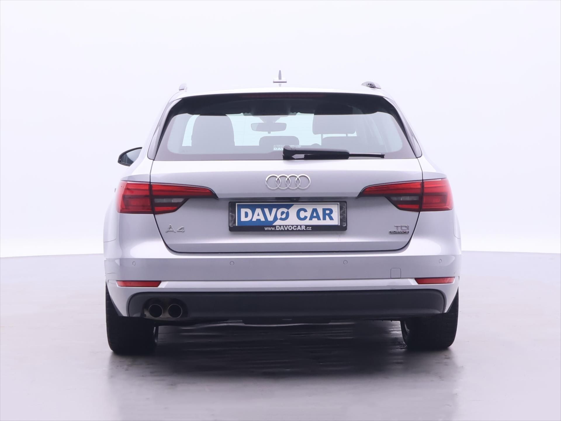 Audi A4, 2,0 TDI 140kW Quattro CZ DPH - fotka 6