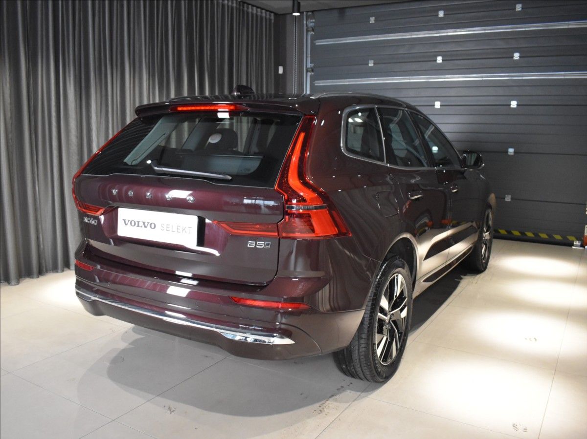 Volvo XC60, 2,0 B5 AWD Plus bezklíč,BLIS - fotka 4