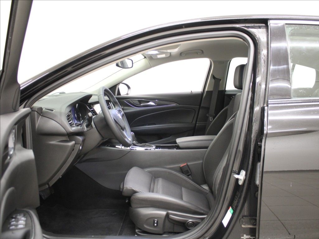 Opel Insignia, 2,0 CDTi 154kW 4x4 AT 64tkm! - fotka 6