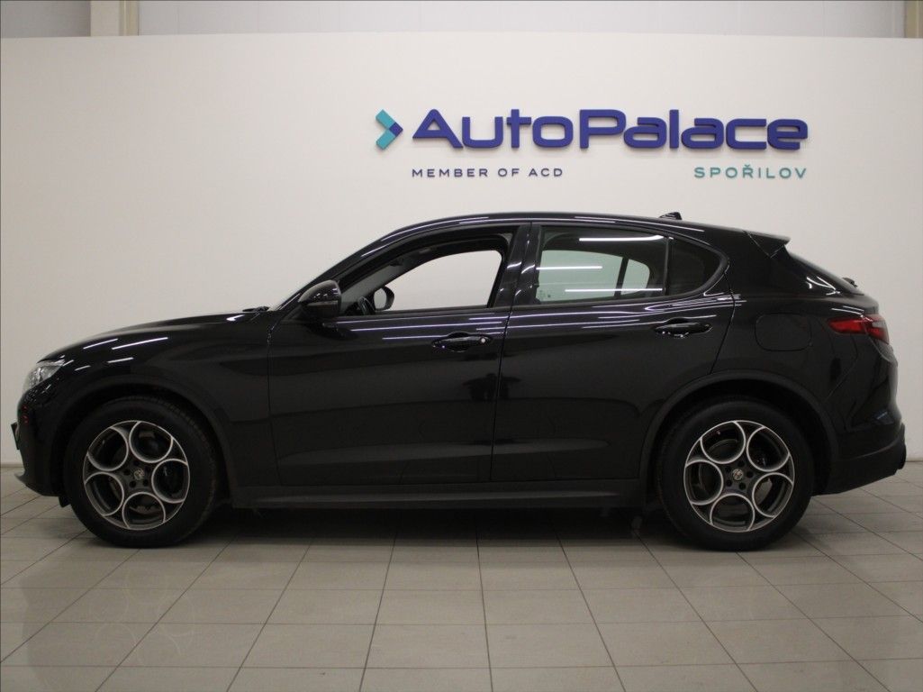 Alfa Romeo Stelvio, 2,2 JTD 140kW Q4 Bezklíč KAM. - fotka 5