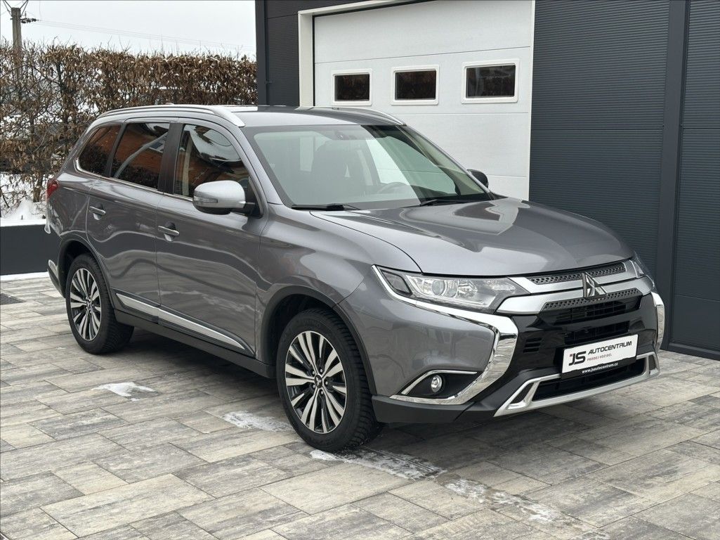 Mitsubishi Outlander, 2,0 150PS  Active A/T - fotka 3