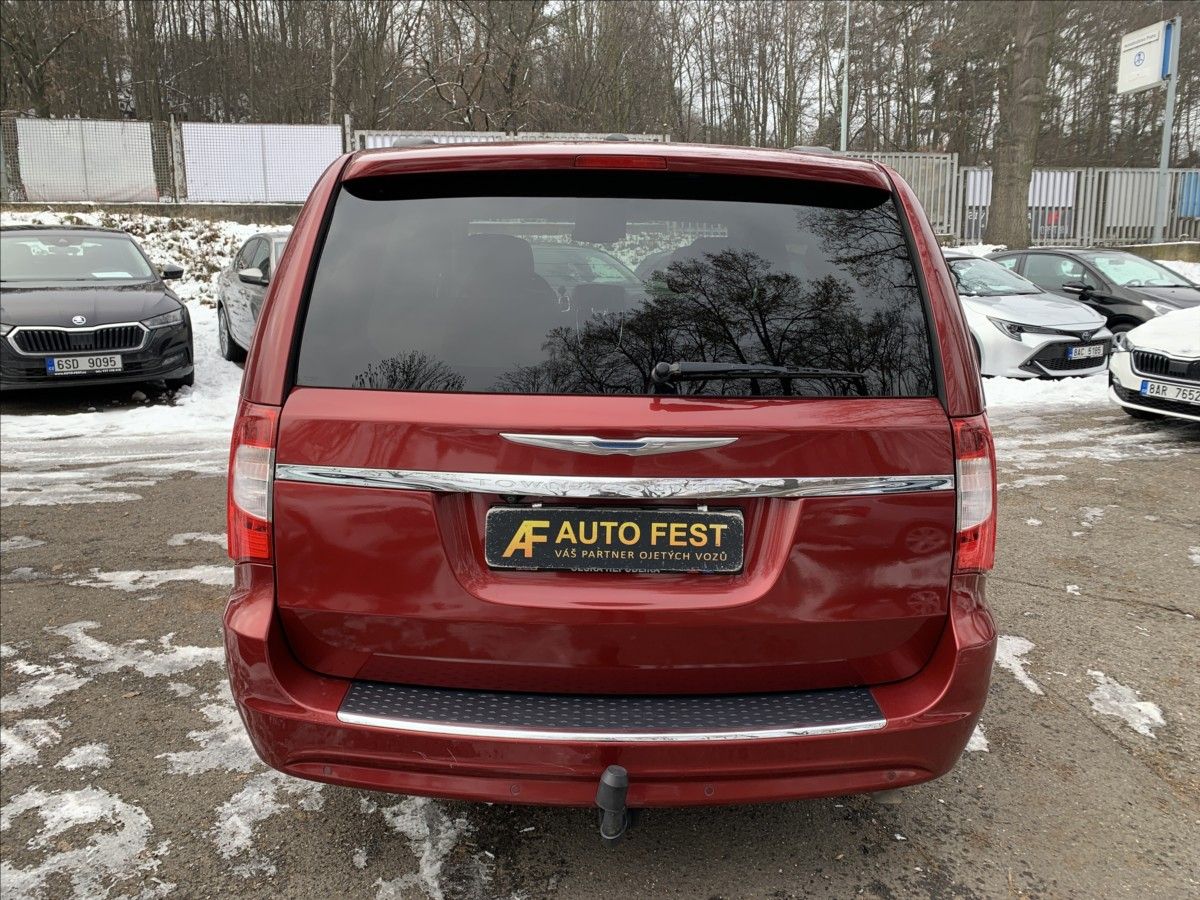 Chrysler Town & Country, 3,6 i V6 7.MÍST - fotka 6