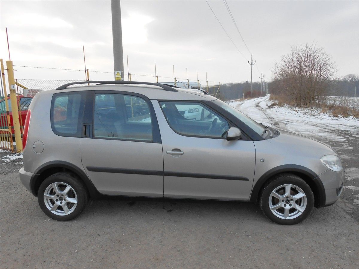 Škoda Roomster, 1,4 16V 63 kW KLIMA Serviska - fotka 3