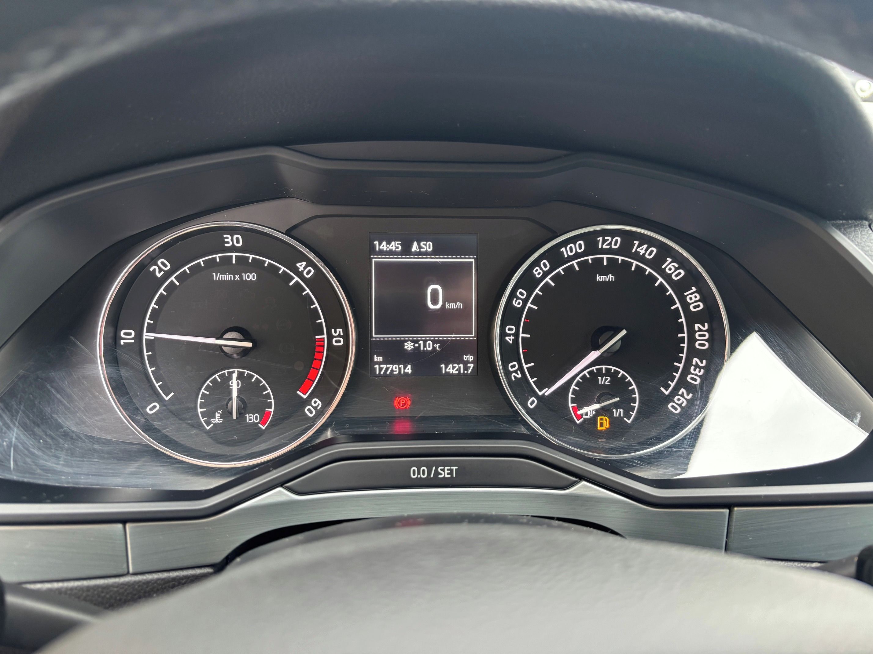 Škoda Superb, Rok2016,110KW,177914KM - fotka 6