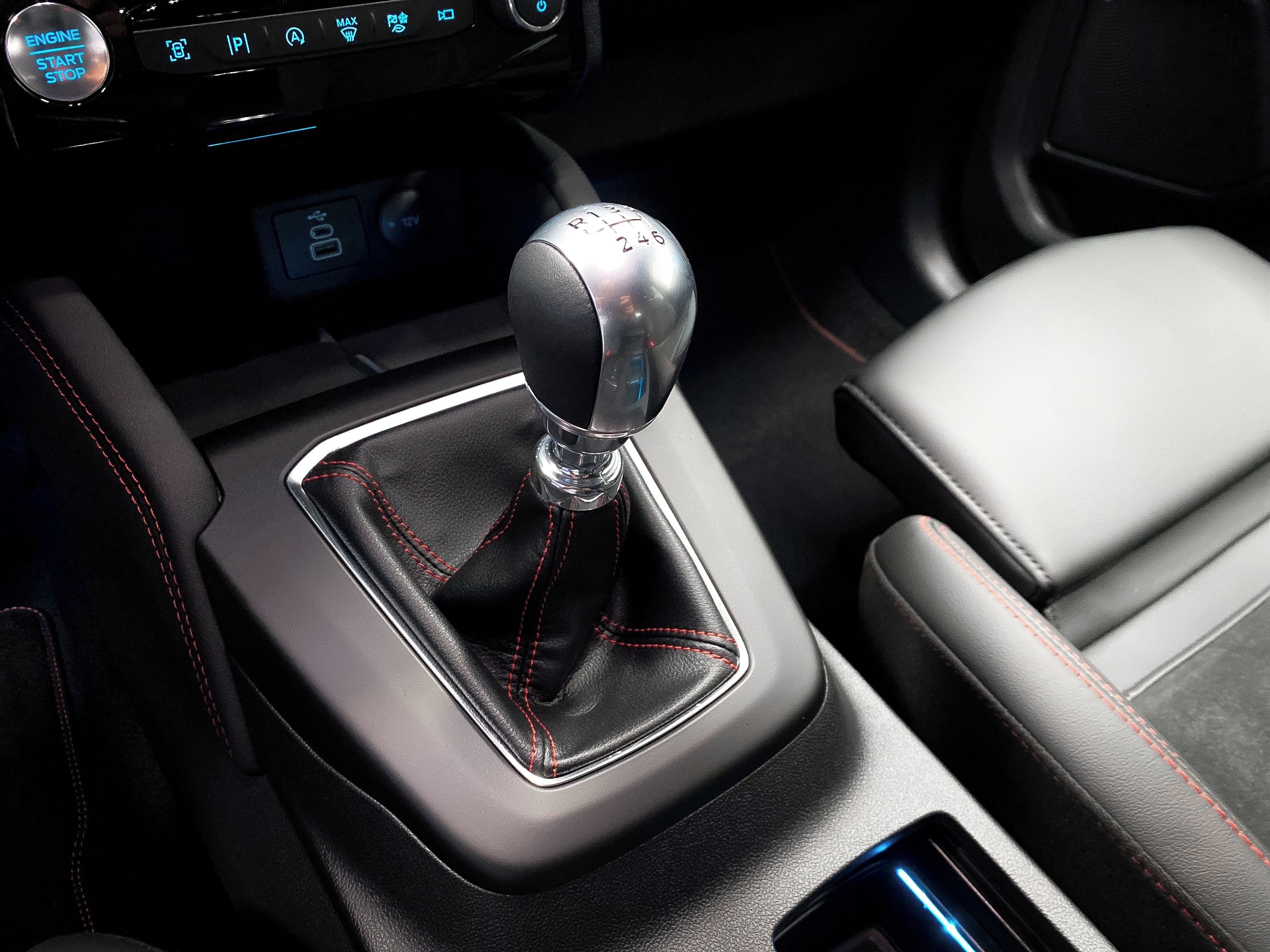 Ford Kuga, 1,5  ST-Line X VÝPRODEJ - fotka 6