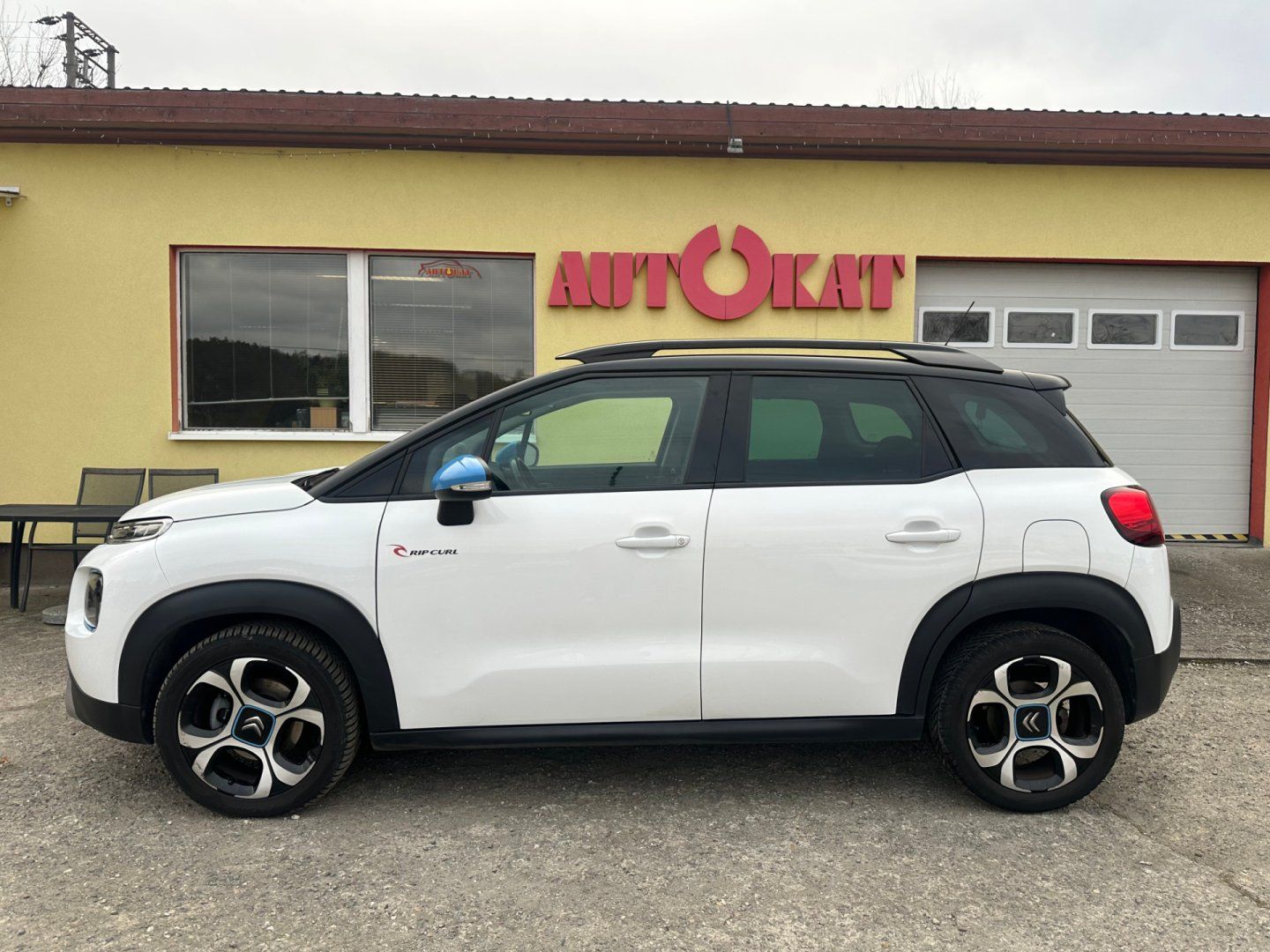 Citroën C3 Aircross, 1.2i 81kW/Rip Curl/1MAJ/NAVI - fotka 6