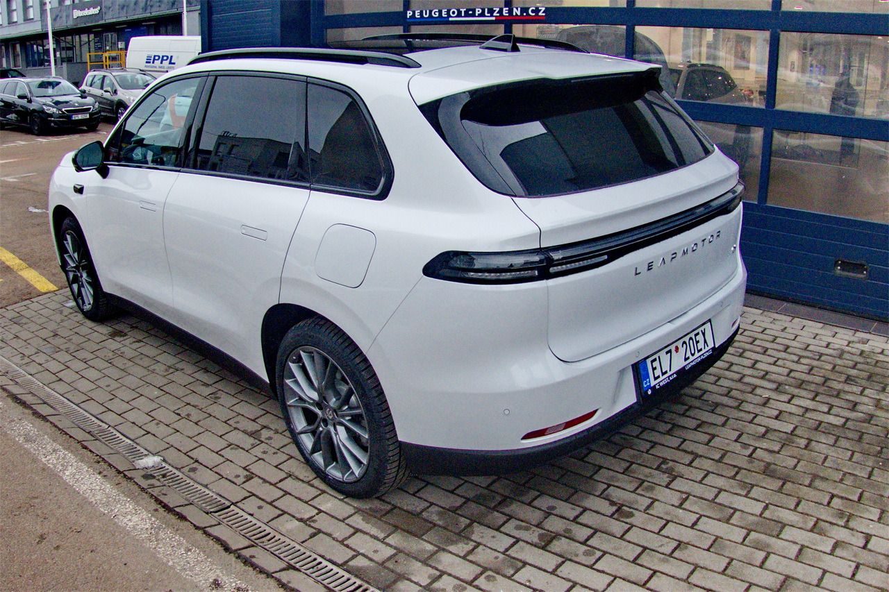 Leapmotor C10, Design ProMax AWD 440 kW - fotka 2