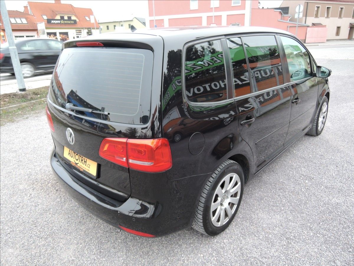 Volkswagen Touran, 2,0 TDi DSG 7.míst Kůže - fotka 6