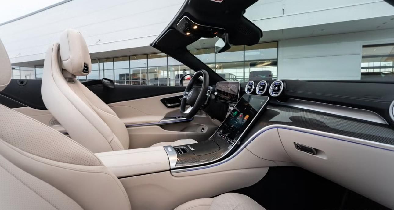 Mercedes-Benz CLE, 300 4M AMG 360k Světlý inter. - fotka 6