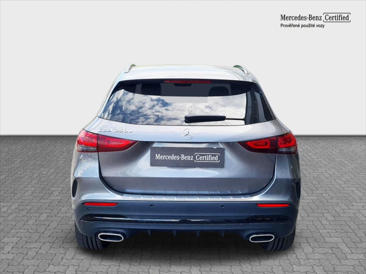 Mercedes-Benz GLA, GLA 250e AMG Line Night - fotka 4