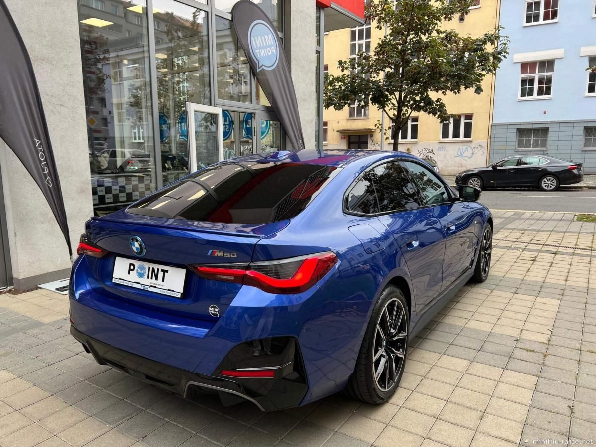 BMW i4, M50 Nájem od 39.000,- Kč/měsíc - fotka 5